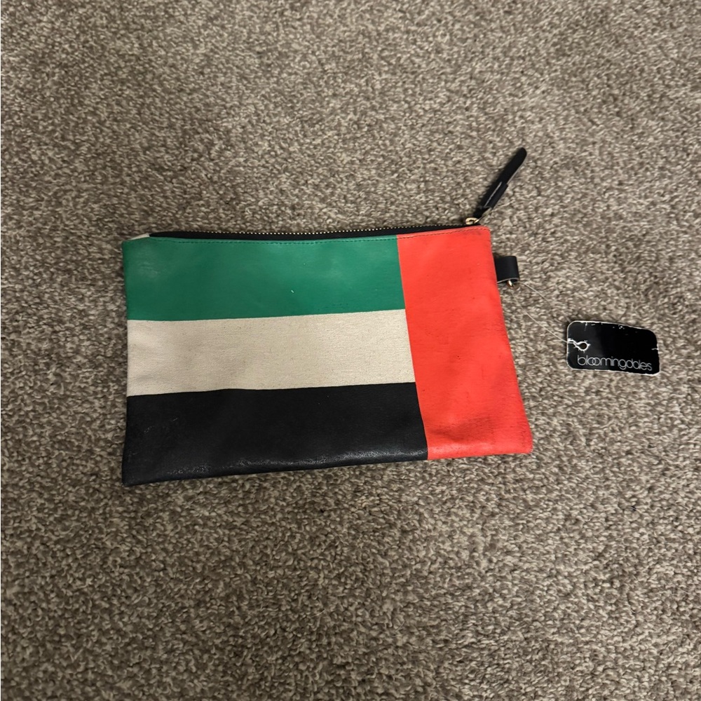 BLOOMINGDALES DUBAI UAE WRISTLET NWT
